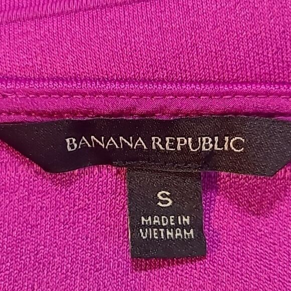 Banana Republic Magenta Short Sleeve Top with Bell Sleeves, Size Small - Picture 5 of 6